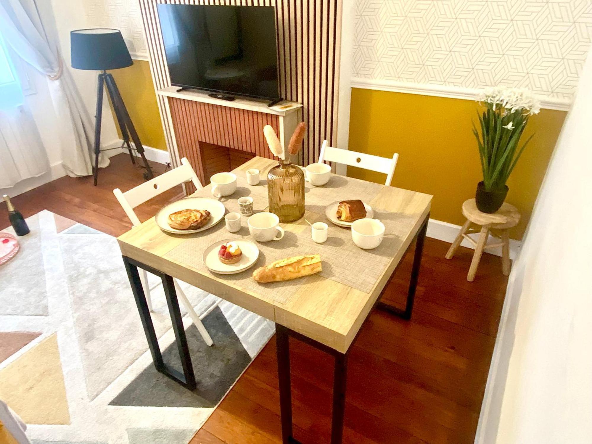Апартаменты Le Cocon De La Tour -Vip-Compiegne-Hyper Centre Экстерьер фото